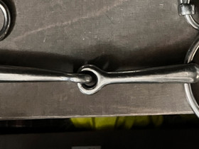 145 mm nivelkuolaimet, Satulat ja varusteet, Hevoset ja hevosurheilu, Turku, Tori.fi 145 mm nivelkuolaimet, Satulat ja varusteet, Hevoset ja hevosurheilu, Turku, Tori.fi