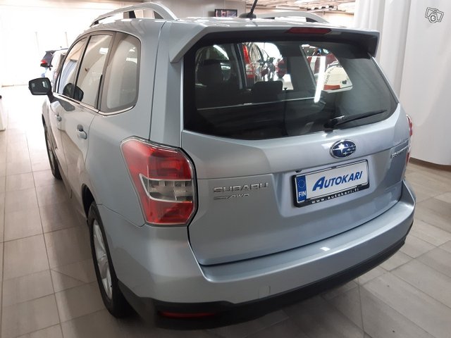 SUBARU Forester 11