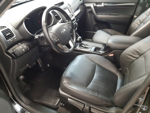 KIA Sorento 5