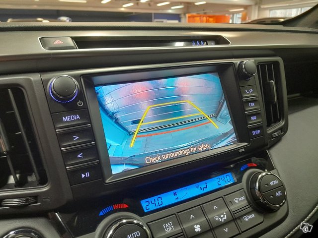TOYOTA RAV4 10