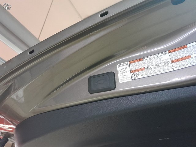 TOYOTA RAV4 14