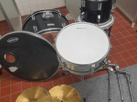 Rumpuja, Rummut, Musiikki ja soittimet, Kouvola, Tori.fi Rumpuja, Rummut, Musiikki ja soittimet, Kouvola, Tori.fi