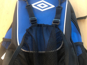 Umbro jalkapalloreppu, Jalkapallo, Urheilu ja ulkoilu, Tampere, Tori.fi Umbro jalkapalloreppu, Jalkapallo, Urheilu ja ulkoilu, Tampere, Tori.fi
