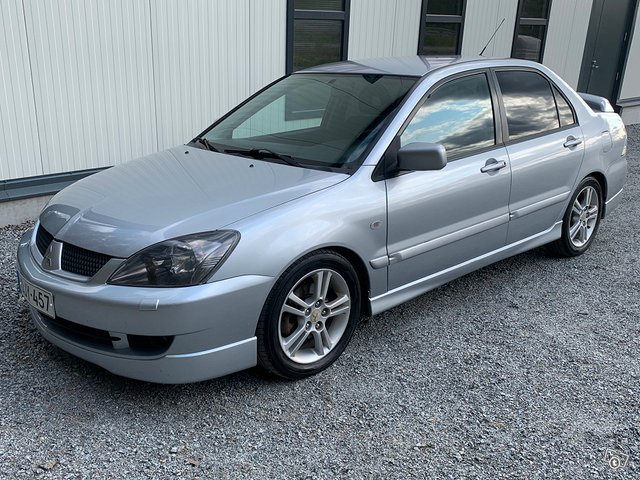 Mitsubishi Lancer, kuva 1