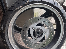 Skootterin rengas 100/60-12, Mopojen varaosat ja tarvikkeet, Mototarvikkeet ja varaosat, Lahti, Tori.fi Skootterin rengas 100/60-12, Mopojen varaosat ja tarvikkeet, Mototarvikkeet ja varaosat, Lahti, Tori.fi