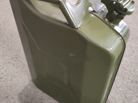 Kanisteri 20l. Uusi, Autostereot ja tarvikkeet, Auton varaosat ja tarvikkeet, Helsinki, Tori.fi Kanisteri 20l. Uusi, Autostereot ja tarvikkeet, Auton varaosat ja tarvikkeet, Helsinki, Tori.fi