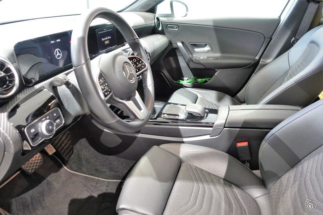 Mercedes-Benz A 9