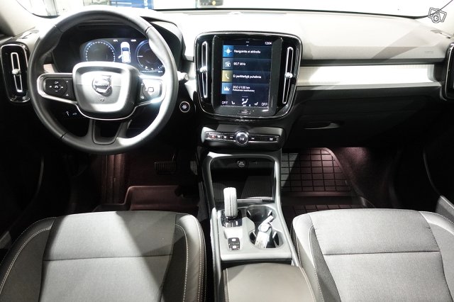 Volvo XC40 14