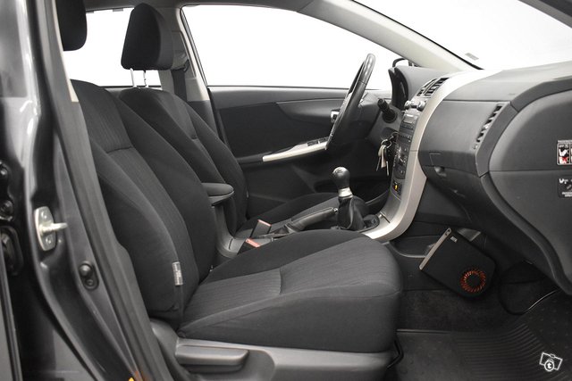 Toyota Corolla 14