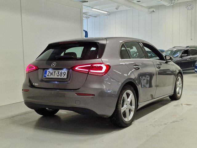 Mercedes-Benz A 4