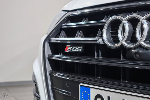 Audi SQ5 9