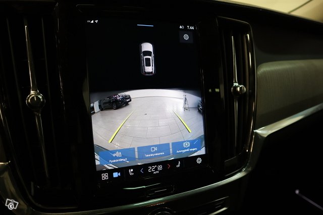 Volvo V90 CROSS COUNTRY 19