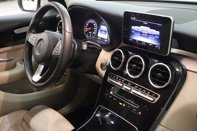 Mercedes-Benz GLC 15