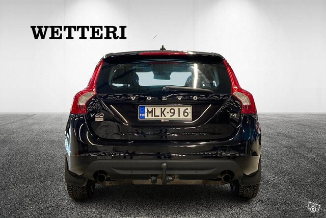 Volvo V60 5