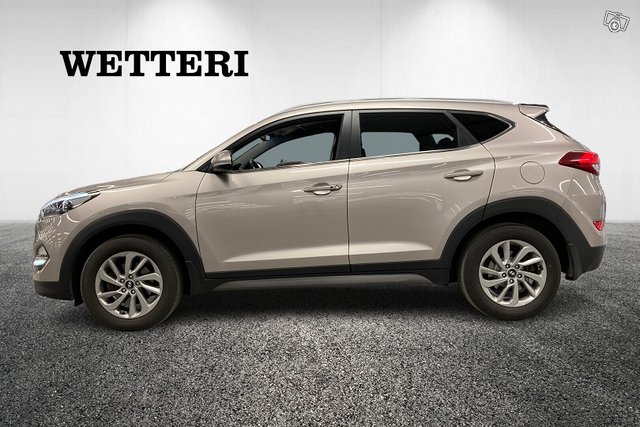 Hyundai TUCSON 4