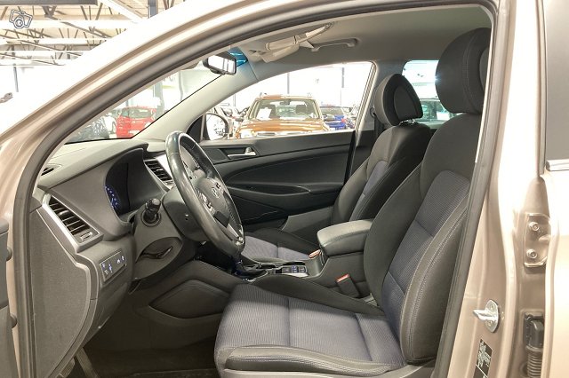 Hyundai TUCSON 7