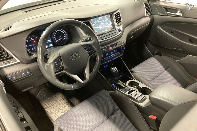 Hyundai TUCSON 8