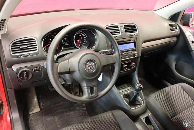 Volkswagen Golf 12