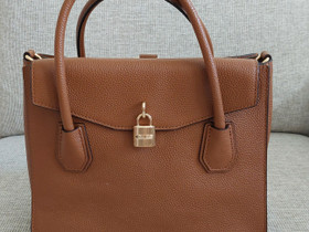 Michael Kors laukkureppu, Laukut ja hatut, Asusteet ja kellot, Seinäjoki, Tori.fi Michael Kors laukkureppu, Laukut ja hatut, Asusteet ja kellot, Seinäjoki, Tori.fi