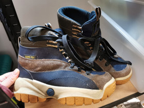 Puma gore tex kengät 37, Vaatteet ja kengät, Tornio, Tori.fi Puma gore tex kengät 37, Vaatteet ja kengät, Tornio, Tori.fi