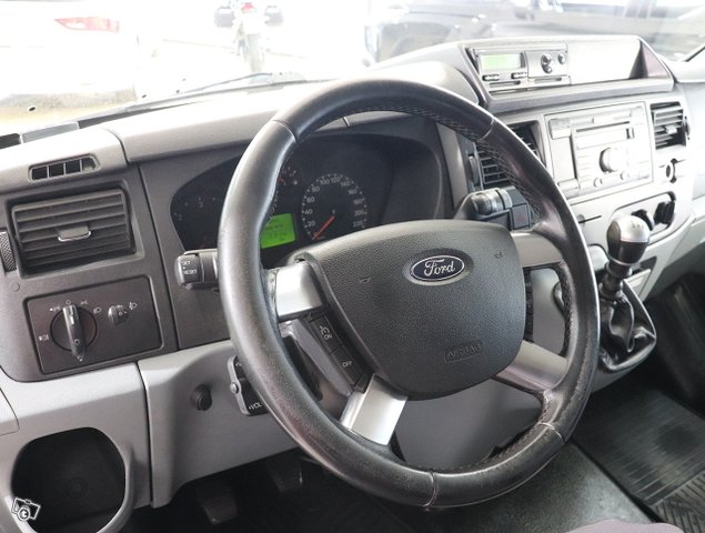 Ford Transit 9