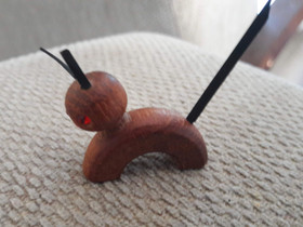Puukissa rintakoru. L 2 cm ja k 2 cm+ häntä 3 cm, Kellot ja korut, Asusteet ja kellot, Seinäjoki, Tori.fi Puukissa rintakoru. L 2 cm ja k 2 cm+ häntä 3 cm, Kellot ja korut, Asusteet ja kellot, Seinäjoki, Tori.fi