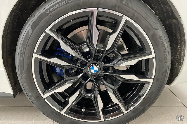 BMW I4 M50 11