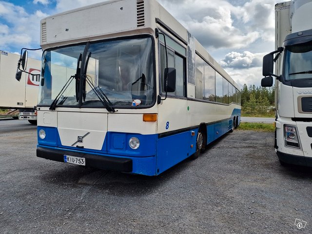 Volvo, linja-asuntoauto, kuva 1
