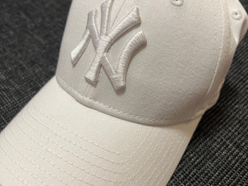 Valkoinen NY New Era lippis one size, Laukut ja hatut, Asusteet ja kellot, Seinäjoki, Tori.fi Valkoinen NY New Era lippis one size, Laukut ja hatut, Asusteet ja kellot, Seinäjoki, Tori.fi