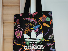 Adidas laukku, Laukut ja hatut, Asusteet ja kellot, Joensuu, Tori.fi Adidas laukku, Laukut ja hatut, Asusteet ja kellot, Joensuu, Tori.fi