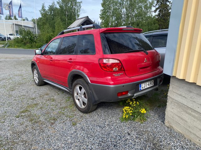 Mitsubishi Outlander 3