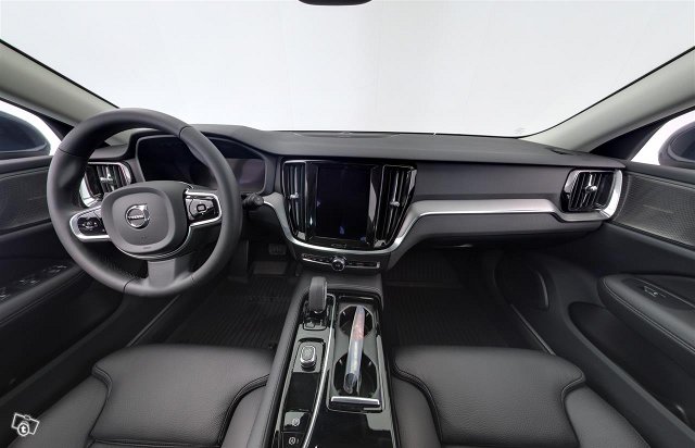 VOLVO V60 11