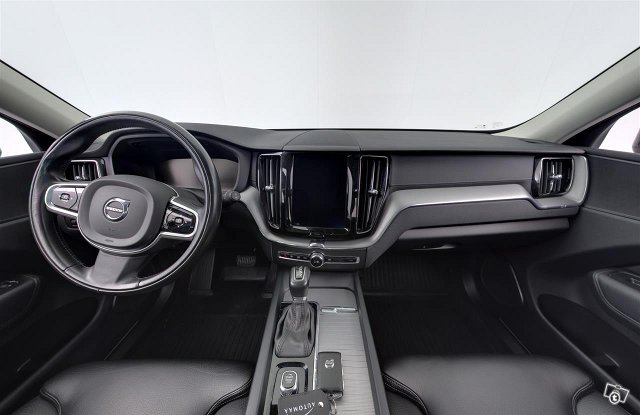 VOLVO XC60 10