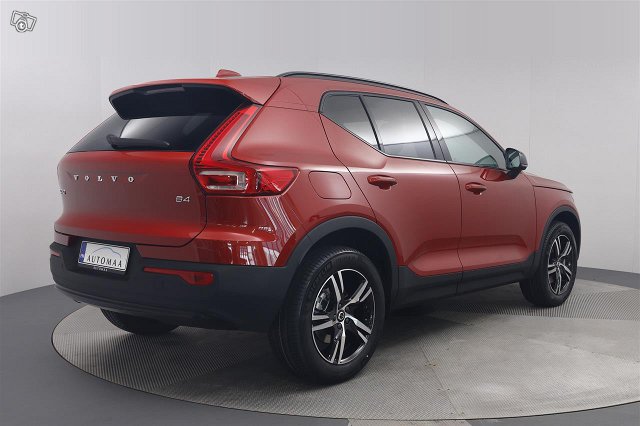 VOLVO XC40 3