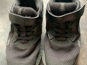 Nike revolution lenkkarit koko 33, Lastenvaatteet ja kengät, Kajaani, Tori.fi Nike revolution lenkkarit koko 33, Lastenvaatteet ja kengät, Kajaani, Tori.fi