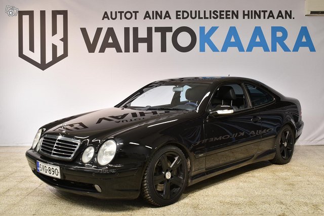 Mercedes-Benz CLK 55 AMG 1