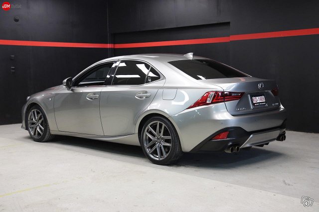 Lexus IS 3