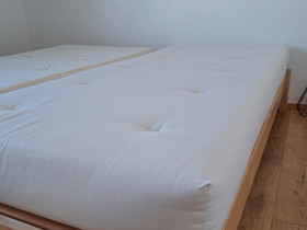 Porin Villa ja peite luonnonkumi-villafuton 90×200, Sängyt ja makuuhuone, Sisustus ja huonekalut, Oulu, Tori.fi Porin Villa ja peite luonnonkumi-villafuton 90×200, Sängyt ja makuuhuone, Sisustus ja huonekalut, Oulu, Tori.fi