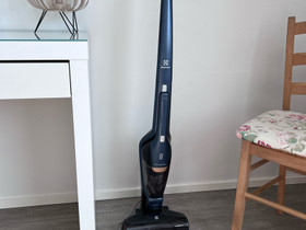 Electrolux varsi-imuri 2in1, Pölynimurit ja siivousvälineet, Kodinkoneet, Hämeenlinna, Tori.fi Electrolux varsi-imuri 2in1, Pölynimurit ja siivousvälineet, Kodinkoneet, Hämeenlinna, Tori.fi