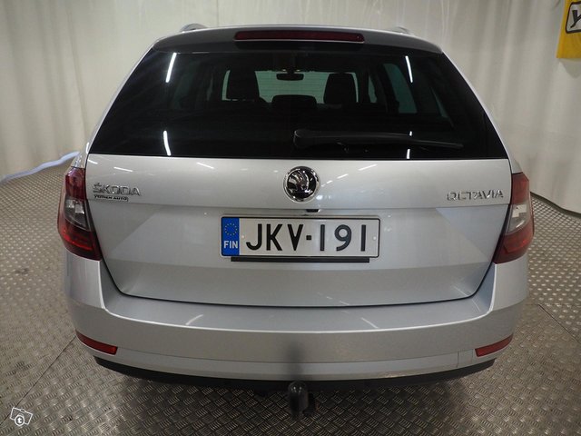 Skoda Octavia 6