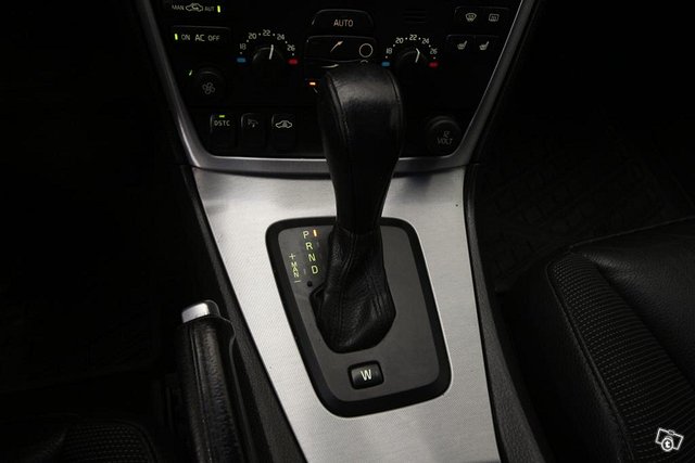 Volvo V70 13