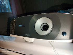 Videotykki ja valkokangas 106", Muu viihde-elektroniikka, Viihde-elektroniikka, Jyväskylä, Tori.fi Videotykki ja valkokangas 106", Muu viihde-elektroniikka, Viihde-elektroniikka, Jyväskylä, Tori.fi