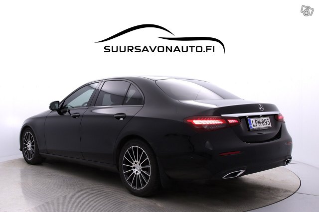 MERCEDES-BENZ E 4