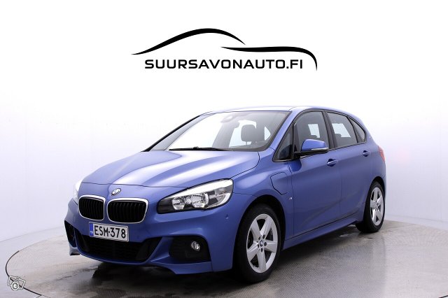 BMW 225