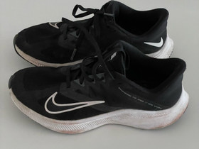 Nike juoksukengät, Juoksu ja lenkkeily, Urheilu ja ulkoilu, Raisio, Tori.fi Nike juoksukengät, Juoksu ja lenkkeily, Urheilu ja ulkoilu, Raisio, Tori.fi