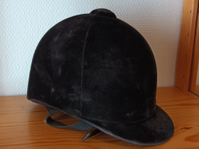 Ratsastuskypärä koko 57, Satulat ja varusteet, Hevoset ja hevosurheilu, Tampere, Tori.fi Ratsastuskypärä koko 57, Satulat ja varusteet, Hevoset ja hevosurheilu, Tampere, Tori.fi
