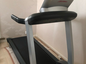 Life fitness T3 juoksumatto, Juoksu ja lenkkeily, Urheilu ja ulkoilu, Kittilä, Tori.fi Life fitness T3 juoksumatto, Juoksu ja lenkkeily, Urheilu ja ulkoilu, Kittilä, Tori.fi