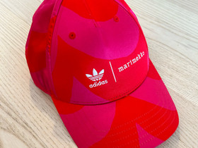 Adidas x Marimekko lippalakki, Laukut ja hatut, Asusteet ja kellot, Mustasaari, Tori.fi Adidas x Marimekko lippalakki, Laukut ja hatut, Asusteet ja kellot, Mustasaari, Tori.fi