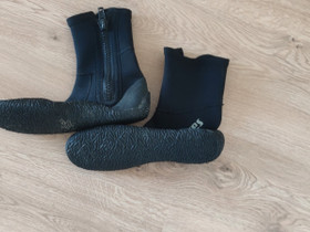 Mares märkäkengät 42,5 koko 9us, Uinti ja sukellus, Urheilu ja ulkoilu, Tampere, Tori.fi Mares märkäkengät 42,5 koko 9us, Uinti ja sukellus, Urheilu ja ulkoilu, Tampere, Tori.fi