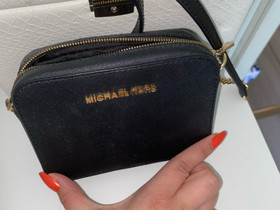 Michael Kors laukku, Laukut ja hatut, Asusteet ja kellot, Joensuu, Tori.fi Michael Kors laukku, Laukut ja hatut, Asusteet ja kellot, Joensuu, Tori.fi